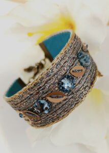 Bracelet bleu marine et or
